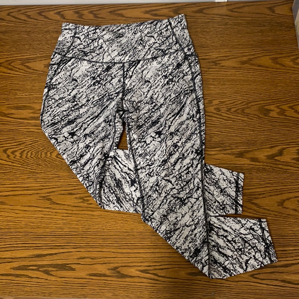 Black and white workout leggings